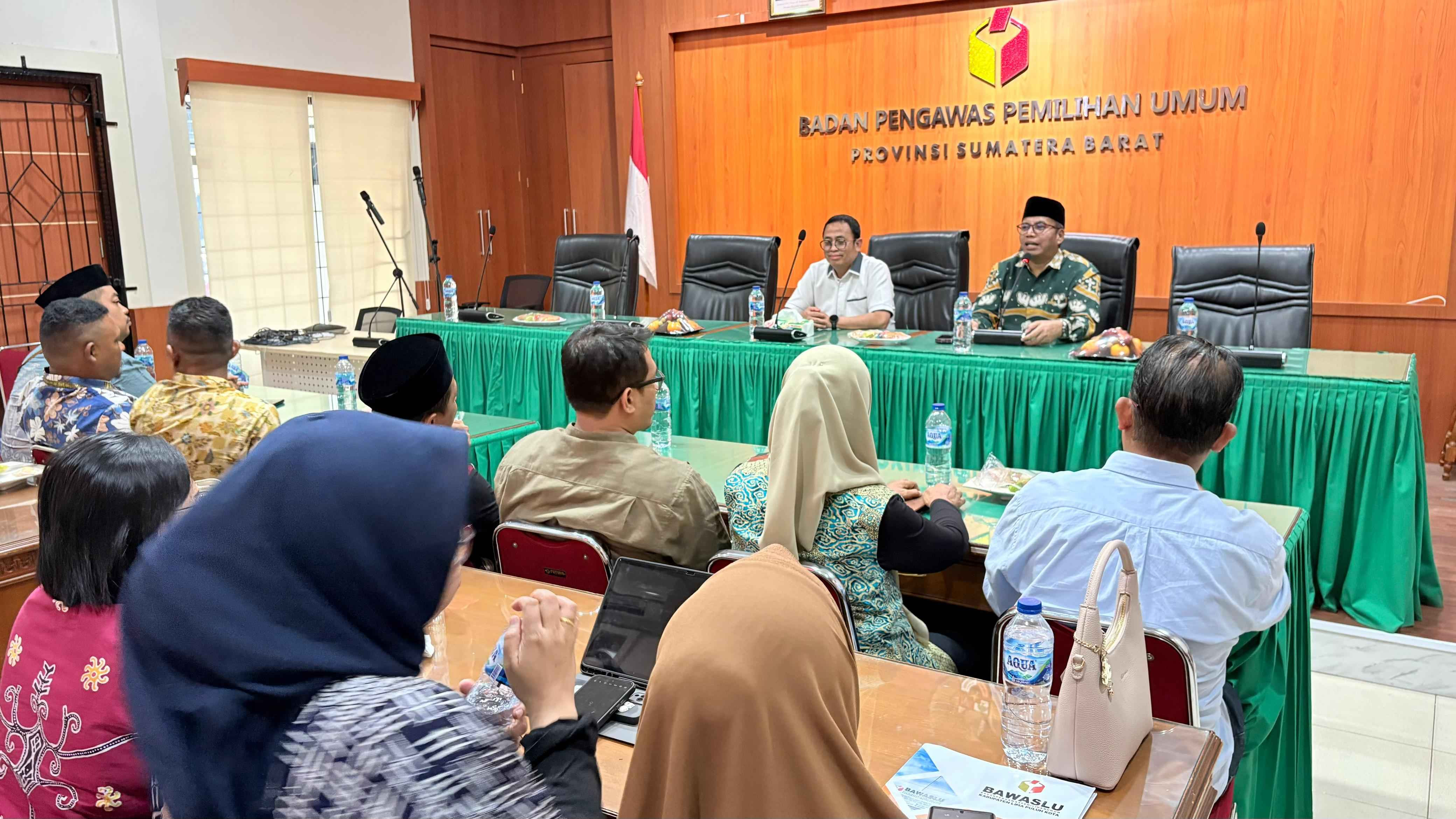 Anggota Bawaslu RI, Puadi, Lakukan Kunjungan Kerja ke Bawaslu Provinsi Sumatera Barat