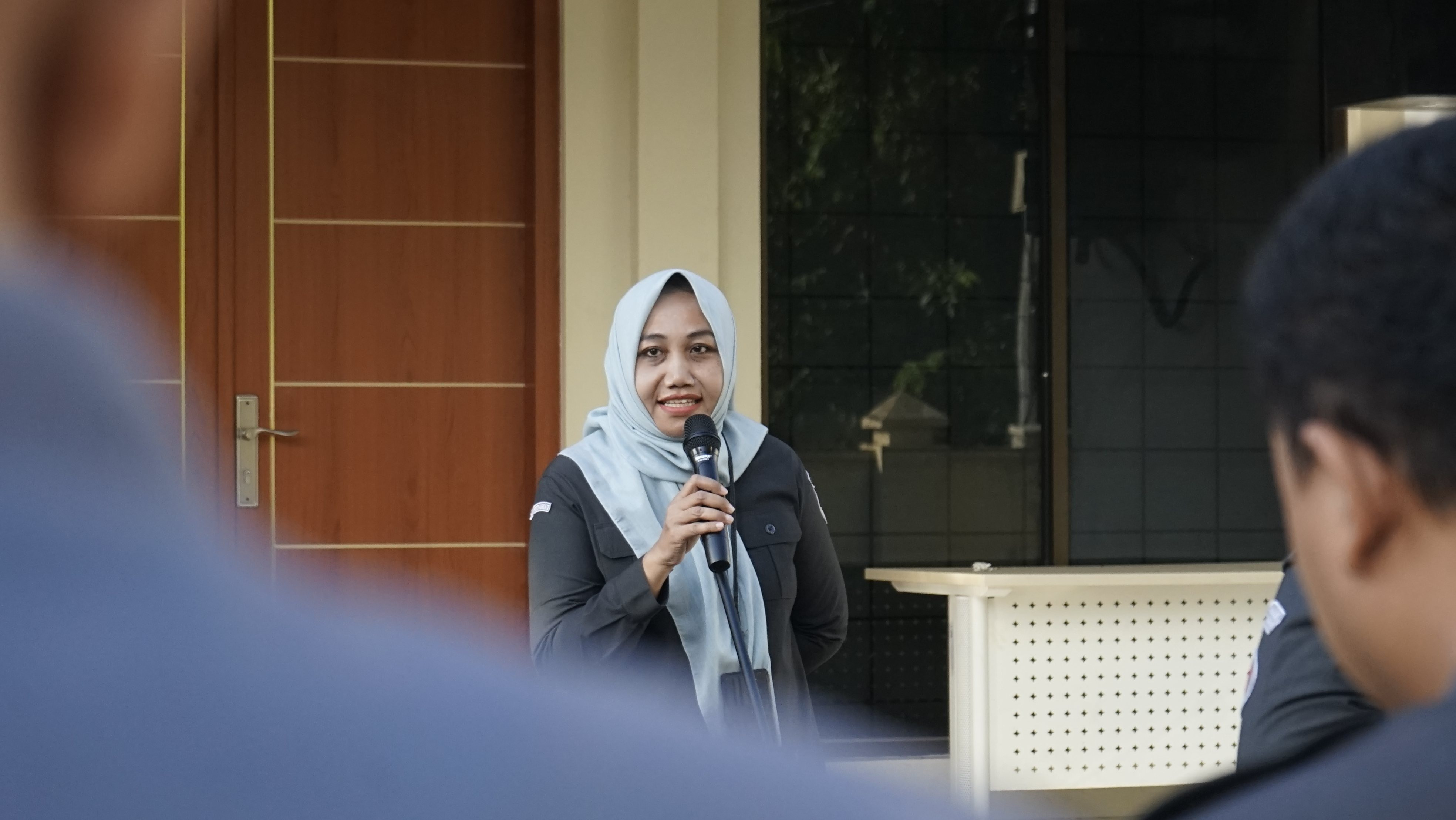 Apel Pagi Rutin Bawaslu Sumbar: Bangun Disiplin dan Kebersamaan Tim