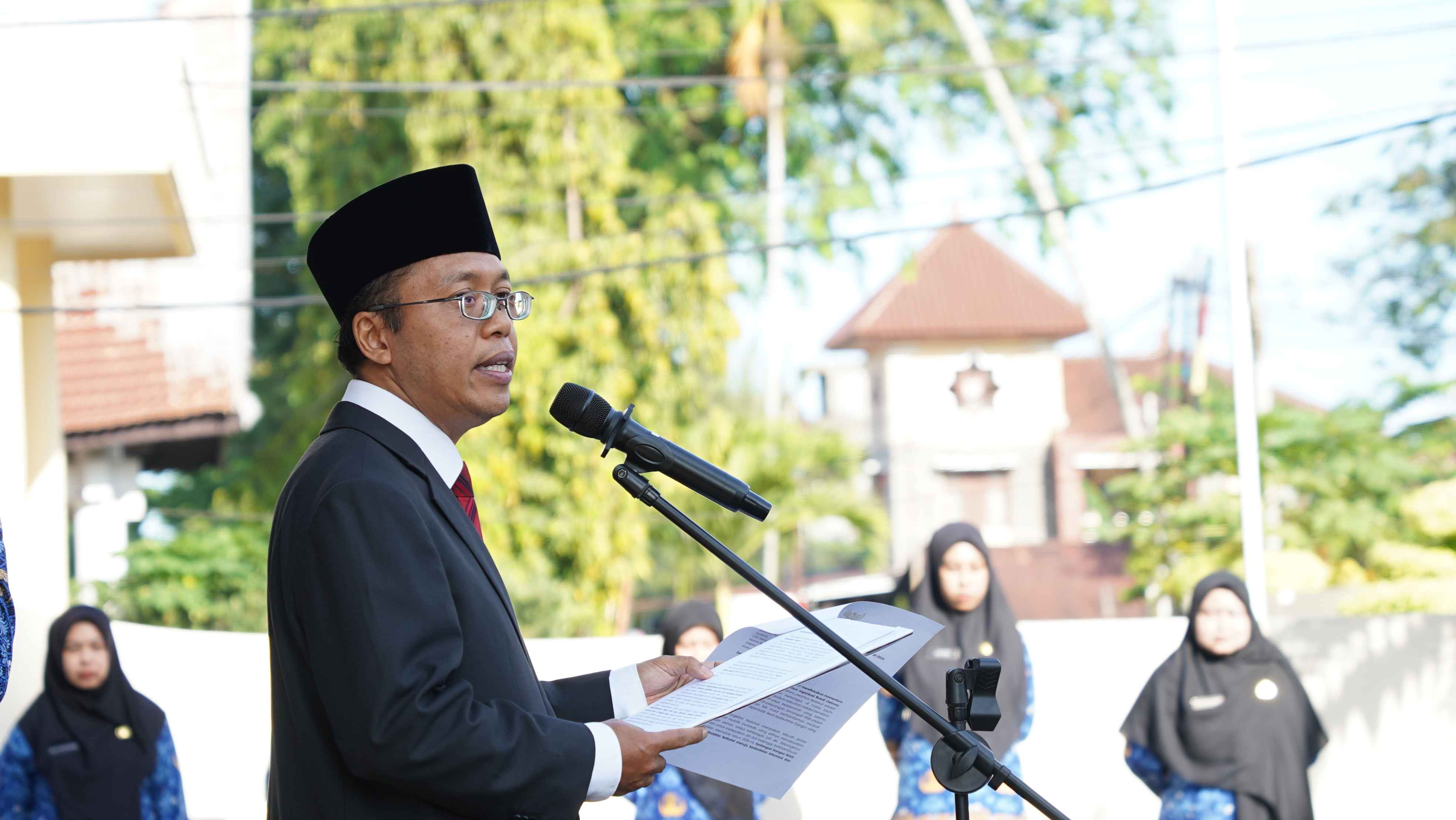 Ketua Bawaslu Provinsi Sumatera Barat pimpin Upacara Peringatan Hari Kebangkitan Nasional, Rabu. 20/05/2026