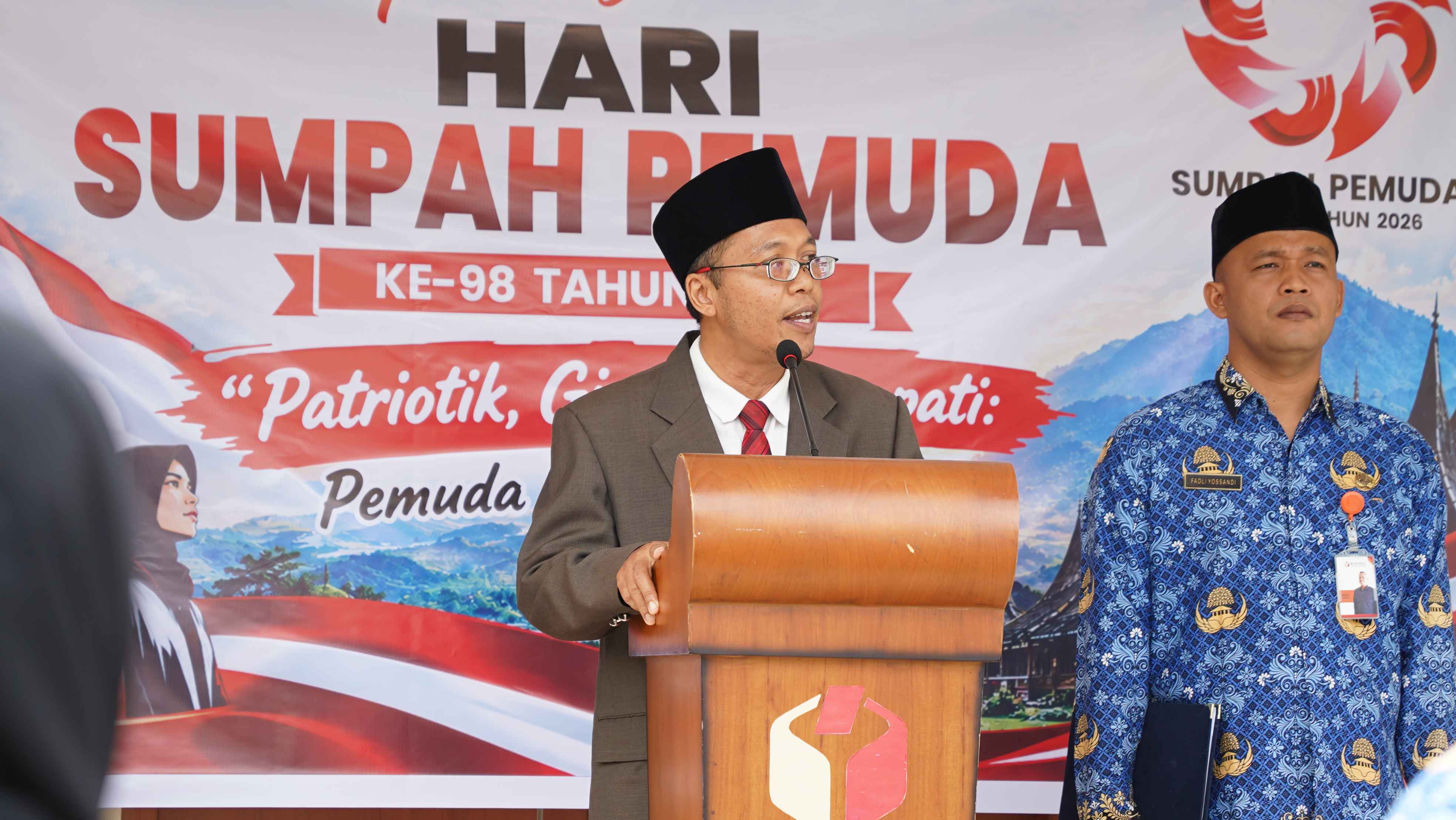 Ketua Badan Pengawas Pemilihan Umum (Bawaslu) Provinsi Sumatera Barat, Alni sampaikan amanat upacara Hari Sumpah Pemuda, Rabu. 28/10/2026