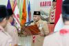 Ketua Kwartir Daerah (Kwarda) Gerakan Pramuka Sumatera Barat, Kakak Audy Joinaldi. Dalam prosesi pelantikan, para pengurus resmi dikukuhkan melalui pengucapan ikrar, Senin. 27/04