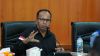 Anggota Bawaslu Provinsi Sumatera Barat, Vifner, selaku Koordinator Divisi Penanganan Pelanggaran, Data dan Informasi Bawaslu Provinsi Sumatera Barat saat memberikan sambutan kegiatan Rapat Dalam Kantor, selasa. 11/08/2026